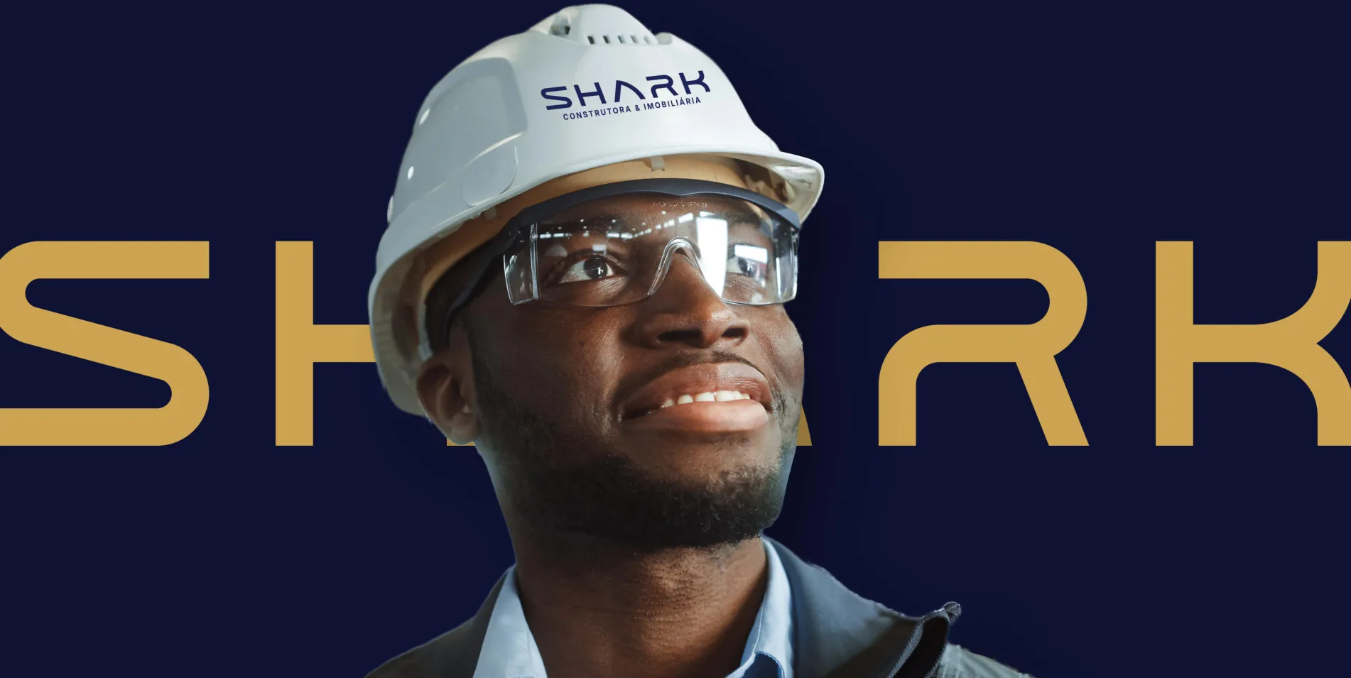 Trabalhador da Shark Construtora em canteiro de obra predial em Curitiba